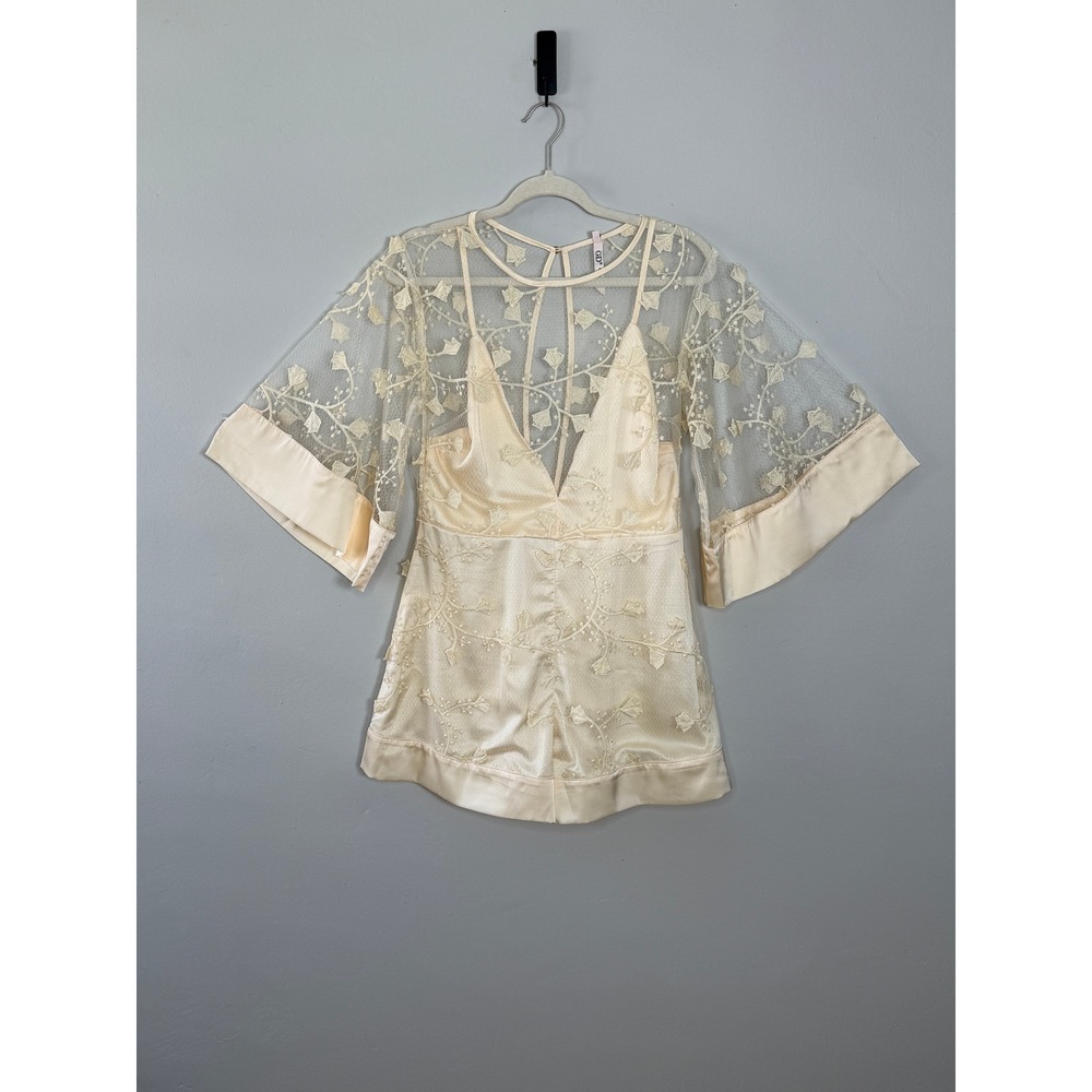 GD Golden Days Paris Romper Sz L Cream Satin Floral Floral Coquette Bridal‎